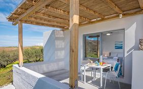 Sarantis Suites & Apartments
